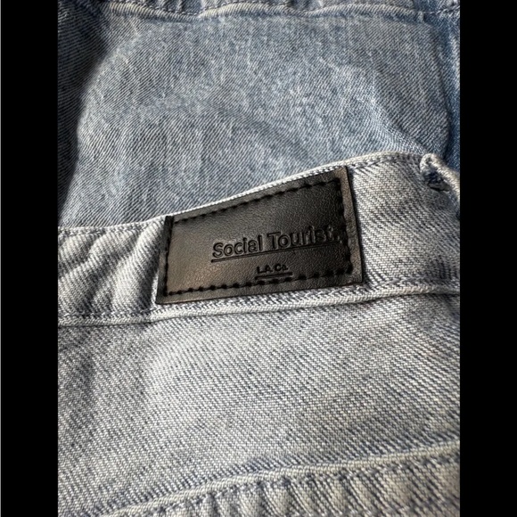 Social Tourist Two Toned Flare Jeans - Picture 4 of 4